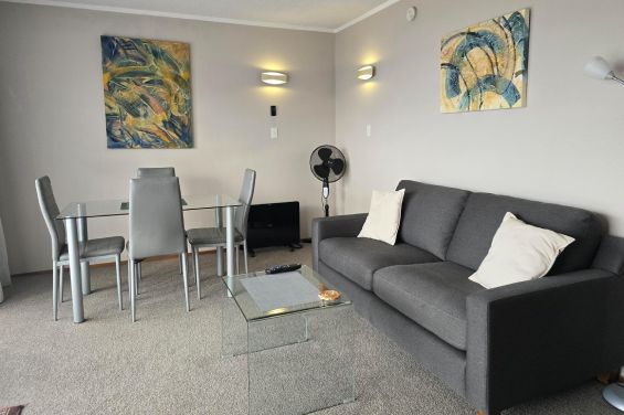 1-Bedroom Seaview Apartment lounge